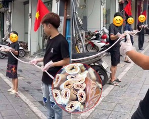 Hà Nội kiểm tra cơ sở 'khoe' lòng se điếu dài 40m trên mạng xã hội