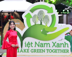 Hoa hậu Nguyễn Thanh Hà mời các em nhỏ thi vẽ tranh về TP.HCM