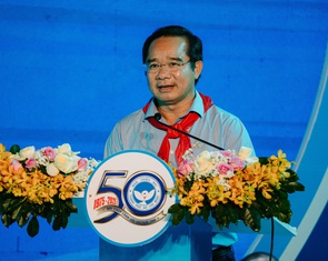Chủ tịch UBND TP.HCM đặt hàng nhà thiếu nhi dành những điều tốt đẹp nhất cho bạn nhỏ