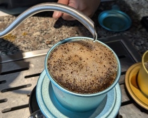 Từ vụ khởi tố chủ thương hiệu cà phê Dạ Thảo, cách nào phân biệt cà phê giả?