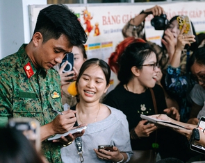 Văn hóa thần tượng méo mó