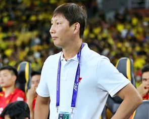 Truyền thông Hàn Quốc vẫn đặt niềm tin vào HLV Kim Sang Sik