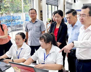 Đồng loạt 102 phường, xã TP.HCM 'chạy thử'