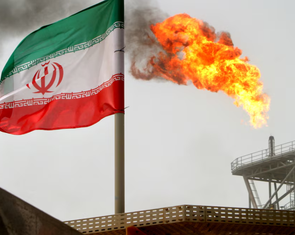 Israel tấn công Iran: Giá dầu, giá vàng được dự báo tăng, chứng khoán Việt thế nào?