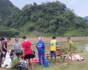 Tìm thấy thi thể 2 chị em mất tích khi đi bắt ếch trong mưa lũ dị thường