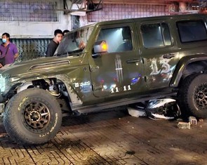 Ô tô 'điên' tông hàng loạt xe máy ở quận Bình Tân, hai người chết là mẹ con