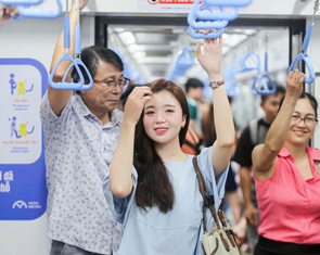 Metro số 1 chạm mốc 10 triệu lượt khách sau nửa năm vận hành
