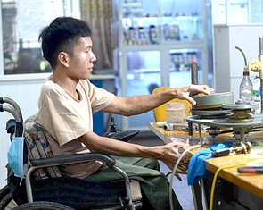 Người khuyết tật có được cấp thẻ bảo hiểm y tế miễn phí?