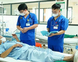 7 người nhập viện cấp cứu do nắng nóng, một người nguy kịch