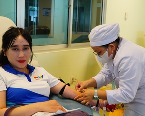 Miền Tây thiếu máu cấp cứu và điều trị cho bệnh nhân