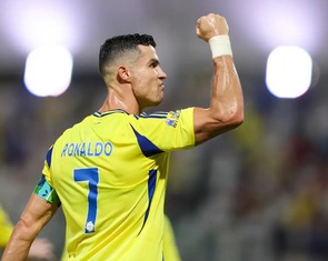 Choáng với số tiền Ronaldo nhận được từ ngày sang Saudi Arabia