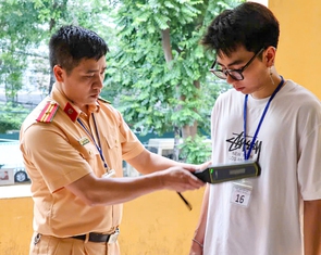 Công an Hà Nội bắt đầu tổ chức sát hạch giấy phép lái xe máy