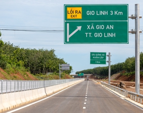 Cao tốc Vạn Ninh - Cam Lộ thông xe ngay trước ngày nhập tỉnh