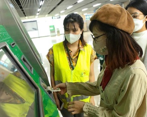 Hà Nội triển khai loại vé đi được cả xe buýt và metro, bán giá gần 6 triệu đồng/năm