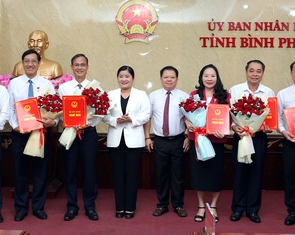 Bình Phước: 17 cán bộ cấp tỉnh nghỉ hưu trước tuổi