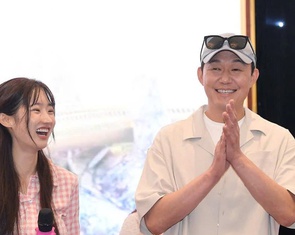 Park Sung Woong nói tiếng Việt ‘tôi yêu Đà Nẵng’, chào tuần điện ảnh vượt trội hơn năm ngoái