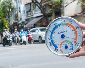Dễ kiệt sức, sốc nhiệt hoặc đột quỵ do nắng nóng: Làm gì để xử lý kịp thời?