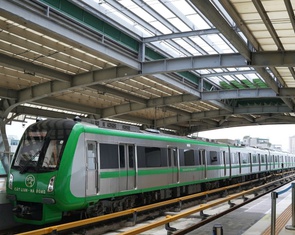 Mái nhà ga metro Cát Linh - Hà Đông bị tốc chậm sửa: Ai phải chịu trách nhiệm?