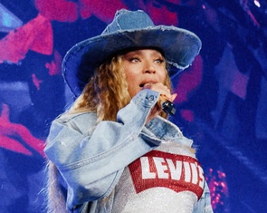 Beyoncé khiến thời trang cao bồi bùng nổ, bất chấp tranh cãi