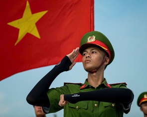Lính công an rèn bản lĩnh thép giữa 'chảo lửa' thao trường diễu binh