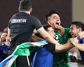 Chủ tịch FIFA chúc mừng Uzbekistan làm nên lịch sử