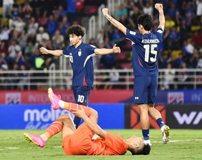 Thái Lan ghi bàn thiếu fair-play