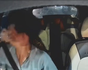 Nhân viên thu phí tát tài xế, lỗi ở nhân viên ứng xử thiếu văn minh hay do tài xế thiếu sót?