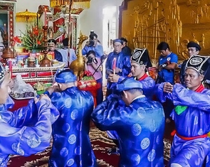Lễ hội Yến sào ở đảo Yến trên vịnh Nha Trang