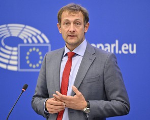 EU thiện chí nhưng không hạ tiêu chuẩn để đổi lấy thỏa thuận thuơng mại với Mỹ