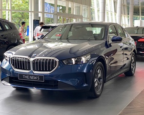 BMW 5 Series 2025 trình làng ở Việt Nam, mới ra đã giảm ngay 100 triệu cạnh tranh E-Class