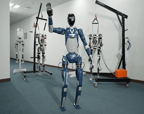 VinMotion - robot hình người 'Made in Vietnam' đầu tiên ra mắt