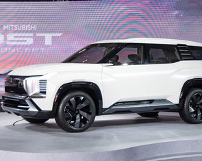 Ảnh thực tế Mitsubishi DST Concept ở Việt Nam: Hàng 3 rộng rãi, có ADAS, nhiều điểm giống Xforce