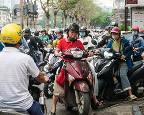 Chủ tịch Hà Nội: Sẽ tiếp tục kế hoạch hạn chế xe máy tại 4 quận nội đô