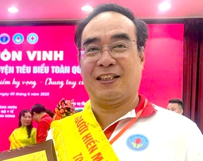 Giám đốc 78 lần hiến máu cứu người, đăng ký hiến xác,  hiến tạng