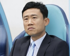Trợ lý HLV Kim Sang Sik dẫn dắt CLB Thanh Hóa