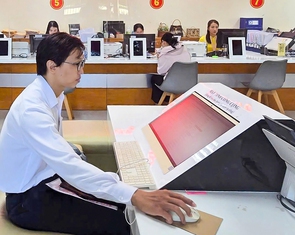 Hơn 1.300 hồ sơ trong 7 ngày, Trung tâm hành chính xã Nhà Bè khởi đầu đầy sôi động