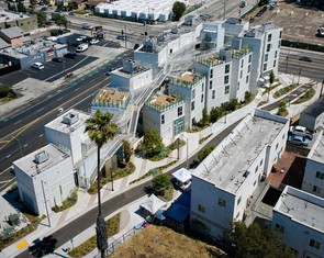 Khám phá nhà ở giá rẻ tại khu đất 'đầy thách thức' ở Los Angeles