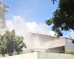 Xỉ thép của nhà máy trong Khu công nghiệp Phú Mỹ 1 phát tán ra môi trường