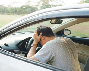 Nhiều người đột quỵ khi đang lái xe, liệu phòng tránh được không?