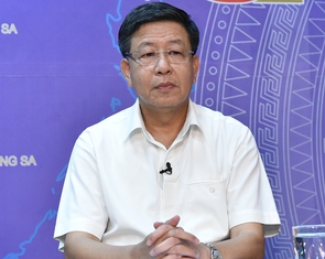 Phó chủ tịch UBND Hà Nội: 'Không hạn chế ngay xe cá nhân, mà là chuyển đổi'