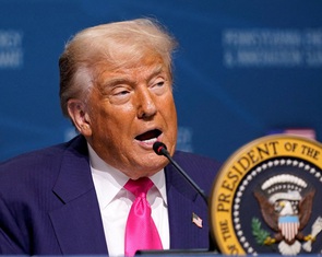 Ông Trump nói không chuyển tên lửa tầm xa cho Ukraine
