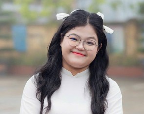 Đang 'ngủ nướng', mẹ gọi dậy báo tin là thủ khoa