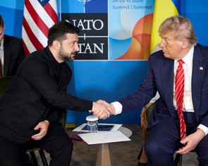 Báo Mỹ: Ông Trump hỏi ông Zelensky có thể tấn công tới Matxcơva không