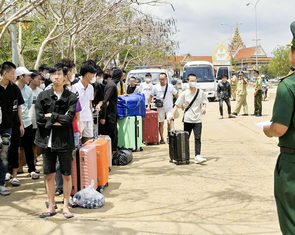 Hơn 140 người Việt bị bắt tại Campuchia vì lừa đảo qua mạng