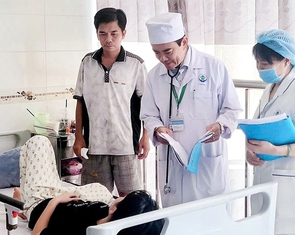 Nhiều ca bệnh sốt xuất huyết sốc nặng do tự điều trị tại nhà
