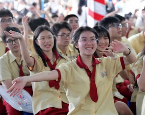 Ngày hội lựa chọn nguyện vọng xét tuyển 2025: Chuyên gia và hơn 300 gian tư vấn sẵn sàng 'gỡ rối'