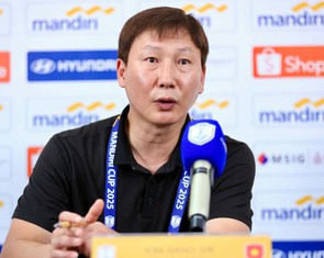 HLV Kim Sang Sik: Tuyển U23 có sự cân bằng trong phòng ngự và tấn công