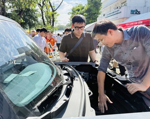 Nhiều cách tư vấn xét tuyển đại học 'độc, lạ'