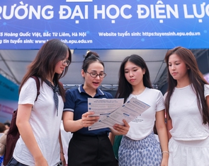 Phụ huynh tìm cho con ngành học 'không lỗi thời', tránh bị AI thay thế