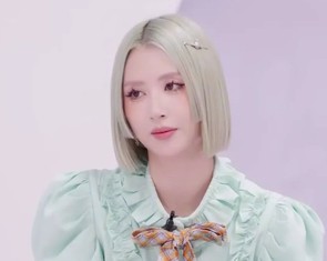 Quỳnh Anh Shyn ngày xưa là cô nàng nhiều người lấy hình để avatar khiến 'trai nhắn ầm ầm'